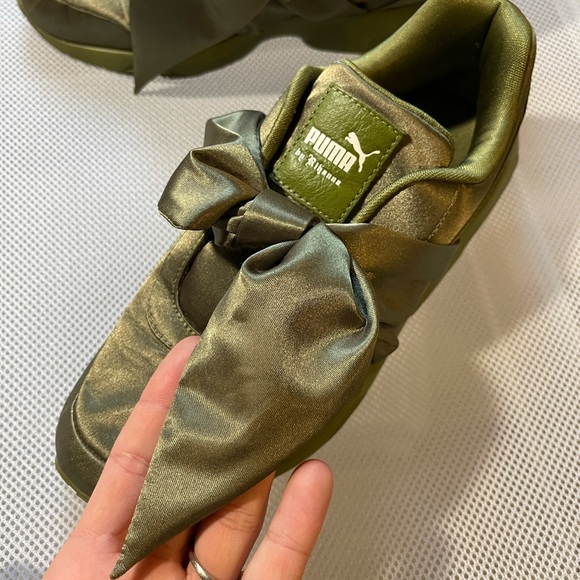 ✨ FENTY X PUMA by RIHANNA ✨ - Picture 7 of 10